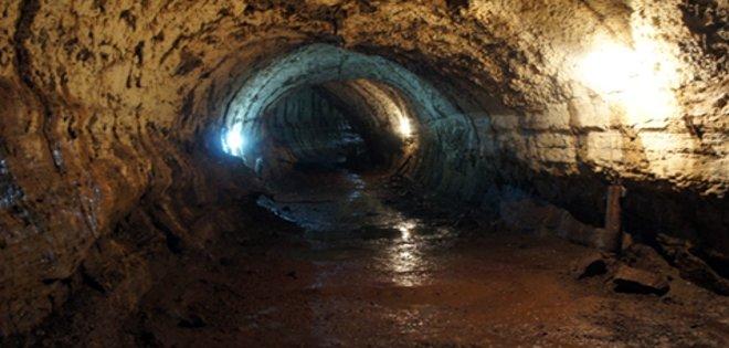 Túneles de Lava