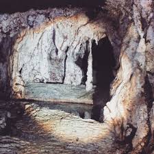 Cueva de los tayos