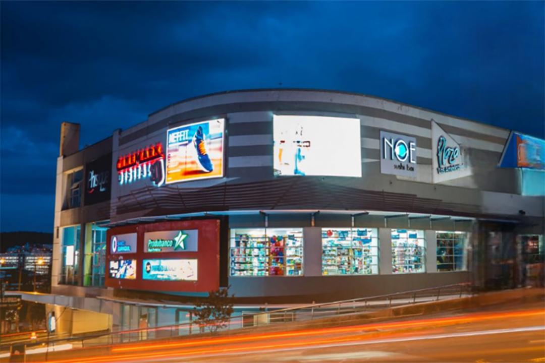 Plaza Las Americas