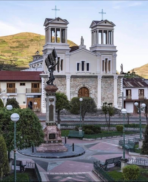 Parque 13 de noviembre de Alausí