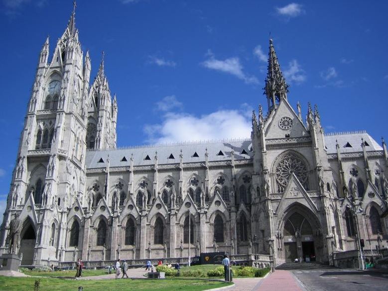 Basílica del Voto Nacional Quito Ecuador