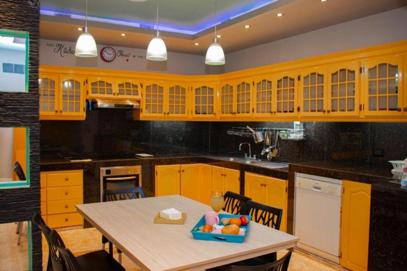 Aparthotel Full House