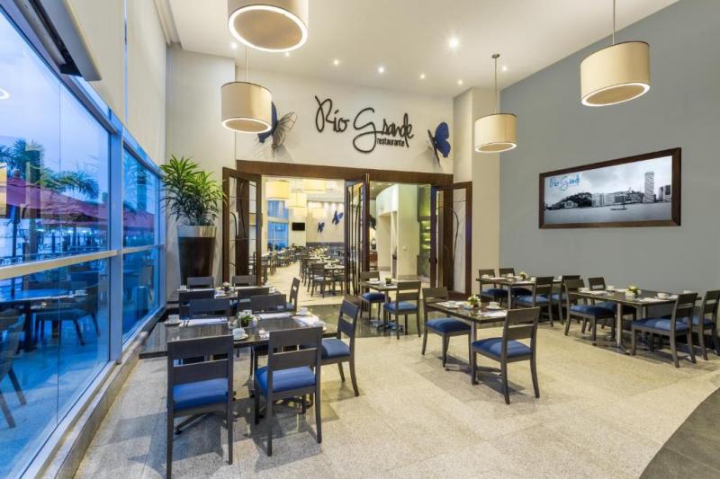 Wyndham Guayaquil, Puerto Santa Ana