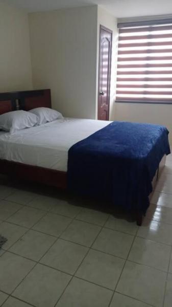 Residencia de dos plantas en Urbanización privada