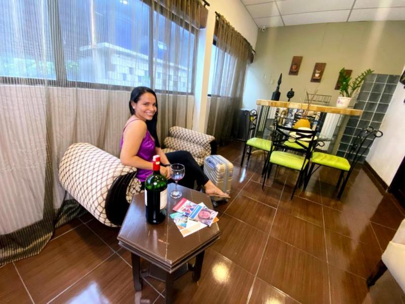 Villa 97 hostal económico cerca al Aeropuerto