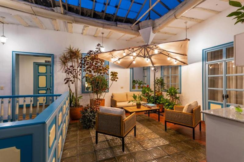 Del Parque Hotel & Suites