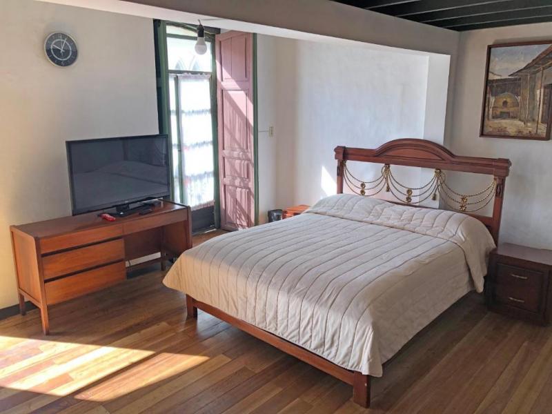 Hostal Latina
