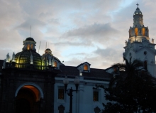 Imagen Iluminación de la Catedral de Quito