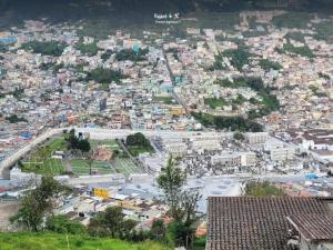 Imagen Desde El Panecillo