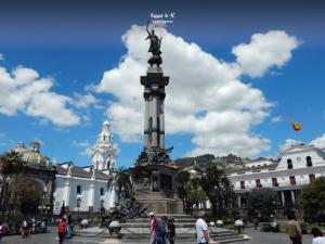 Tour Quito Antiguo + Teleférico + Mitad de Mundo