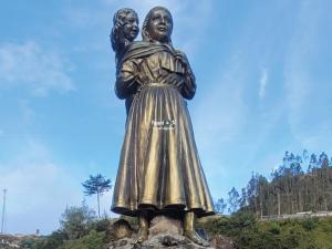 Imagen María Mueses y su hija Rosita