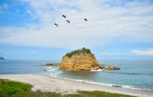 Es un destino turístico ubicado en la playa de los Frailes, sin duda sus aguas cristalinas y hermosos paisajes te conquistaran. 